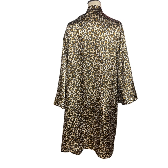 Ambrielle Woman Robe - Picture 4 of 5